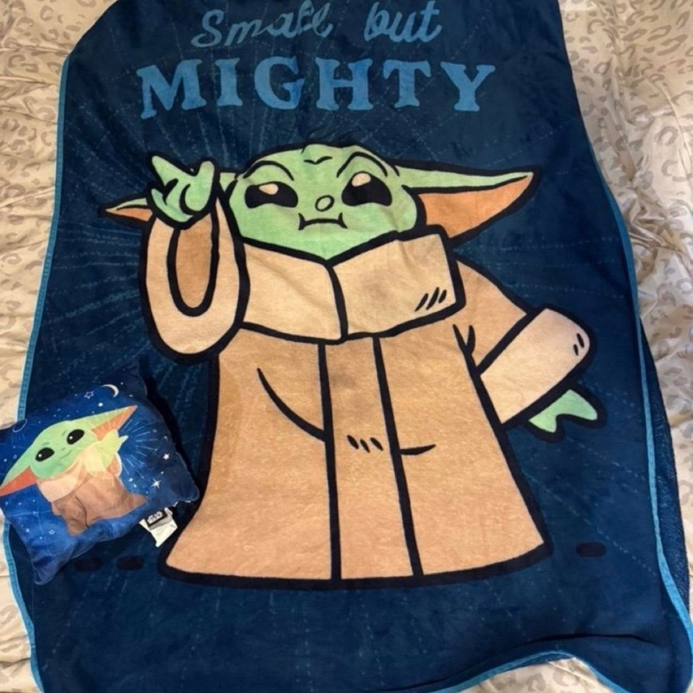 Star Wars | Baby Yoda blanket and pillow set